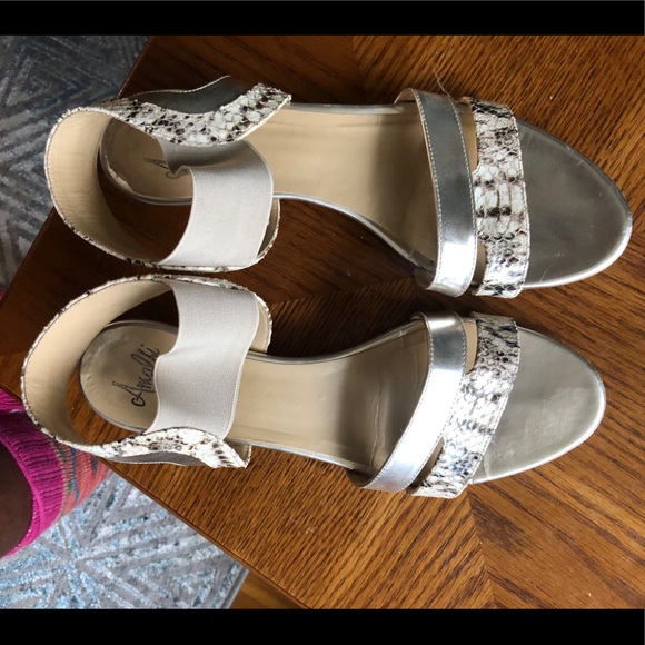 Sandles - Picture 2 of 6